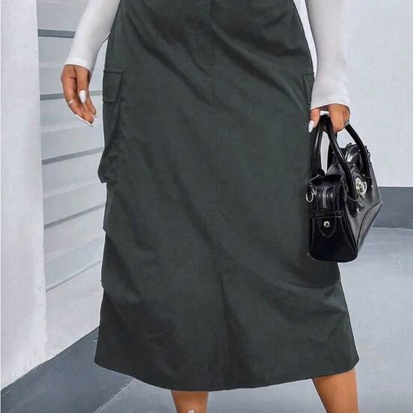 Elegant Dark Gray Women's Skirt - Picture 2 of 5